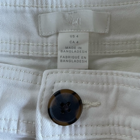 H&M Shorts - Picture 3 of 3